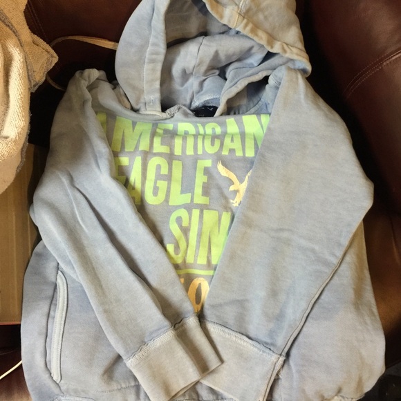 American Eagle three quarter length sleeve Hoodie! - Picture 3 of 3