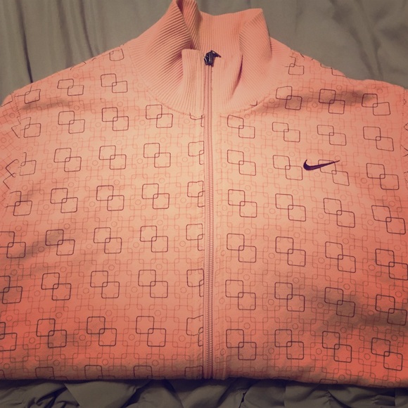Pink nike zip up ✨✨host pick✨✨