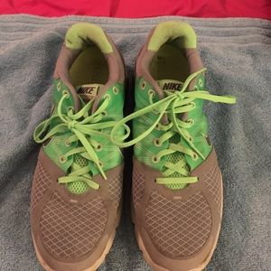 Pre Loved Nike Fly Wire Running Shoes