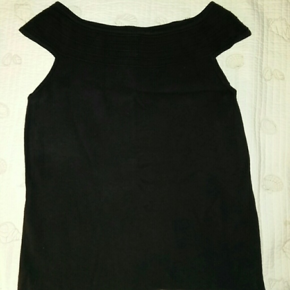 Boat-neck stylish sleeveless black top - size M! - Picture 1 of 3
