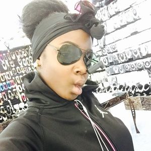 Meet your Posher, Rickiya