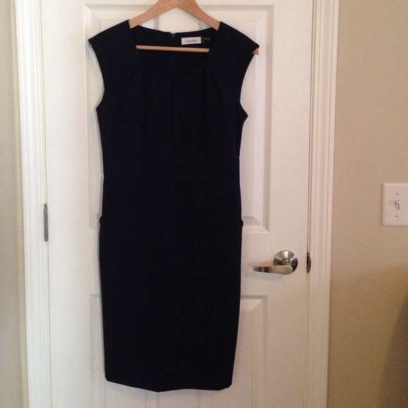 BRAND NEW! Calvin Klien Size 6 Navy Dress