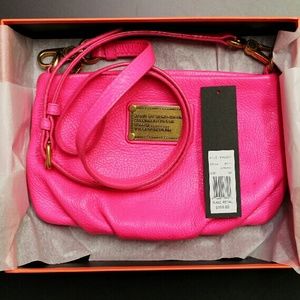 MBMJ Classic Q Percy bag in Ultra Pink - neon