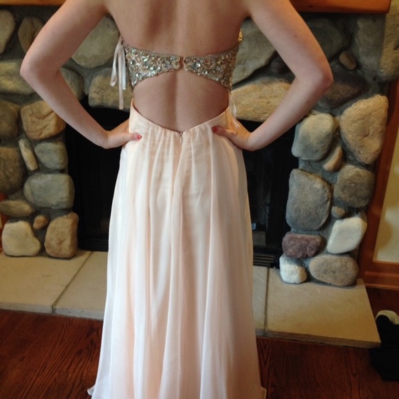 Light peach prom dress - Picture 2 of 4