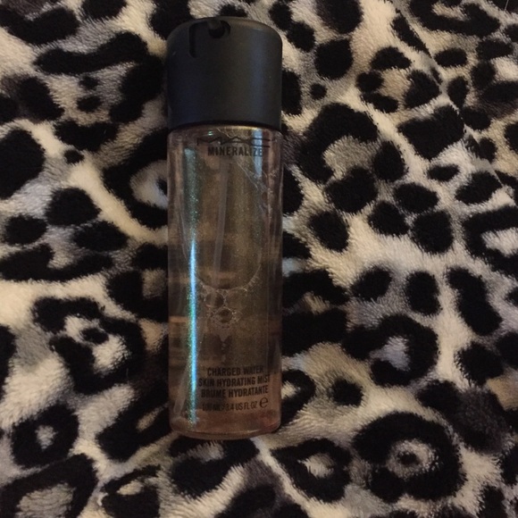 MAC mineralized hydrating water