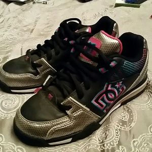 DC shoes
