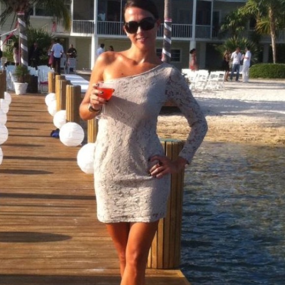 Meet your Posher, Carolina - Picture 3 of 4