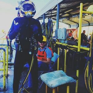 Meet your Posher, Teey