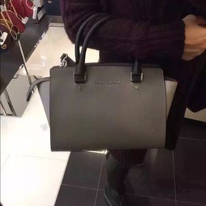 🚫SOLD🚫Michael Kors Selma Medium Grey/pearl