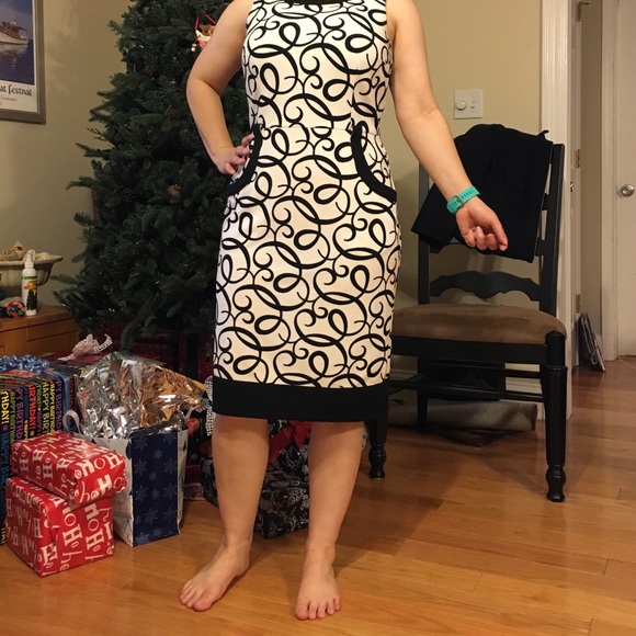 Black and white body con dress