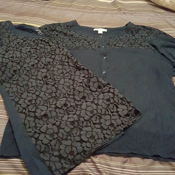 Like New 2 piece shell/cardigan set