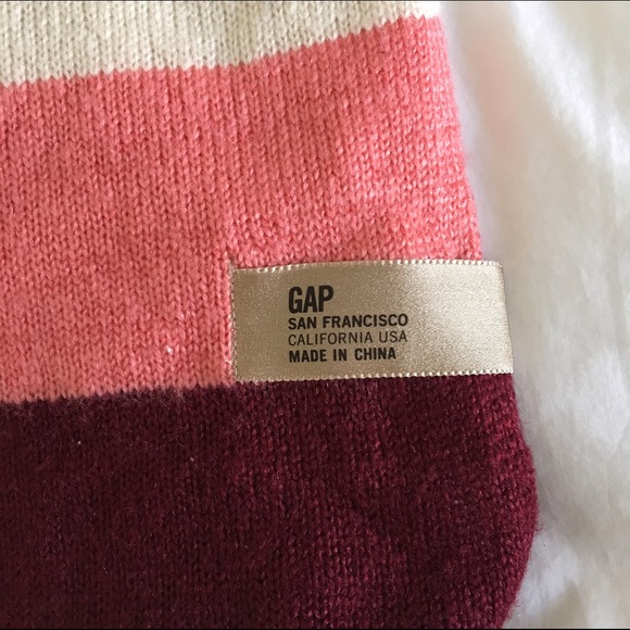 GAP Infinity Scarf - Picture 2 of 2