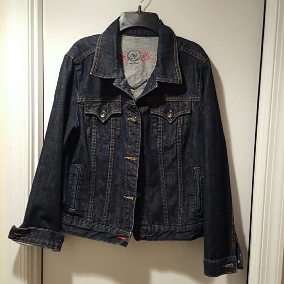 GAP Jean jacket. Excellent conditions. Like new