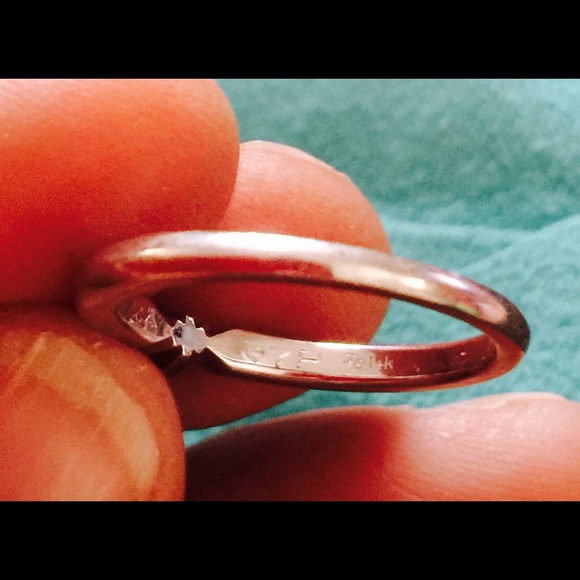 Tiffany & Co engagement ring - Picture 2 of 4