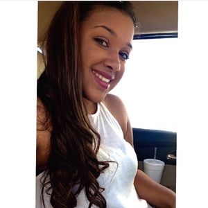 Meet your Posher, Alexus