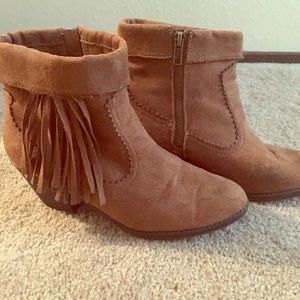 Gorgeous brown booties!