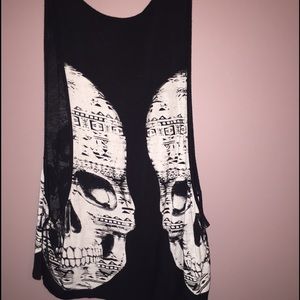 Cut out side skull tank