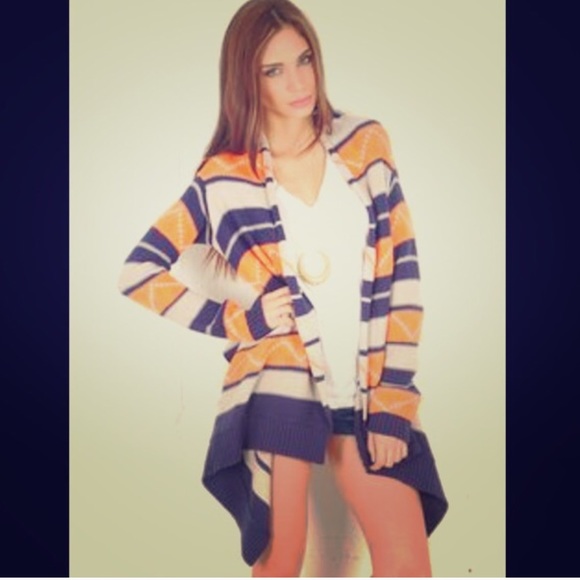 NWT BB Dakota sweater - Picture 2 of 2