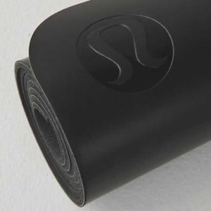 Lululemon The Mat yoga mat