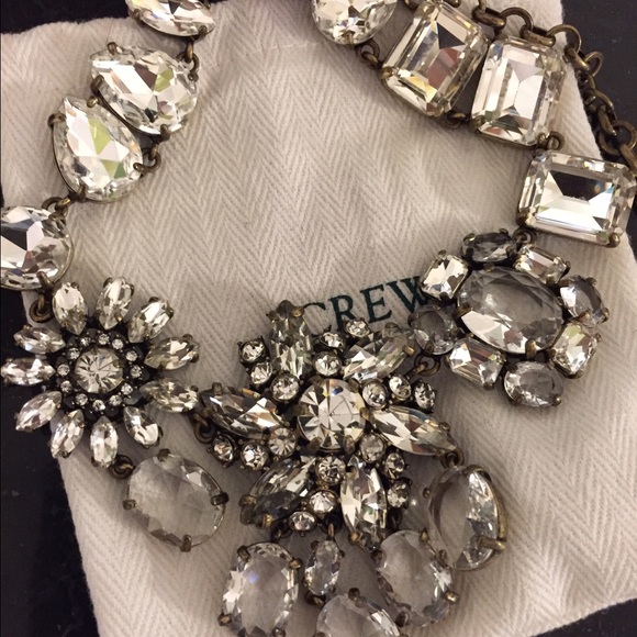 J CREW✨ SPARKLY CRYSTAL NECKLACE  💗☄️ON SALE💗☄️