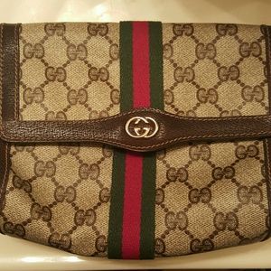 Authentic gucci clutch