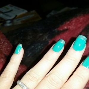 Meet your Posher, Laurie