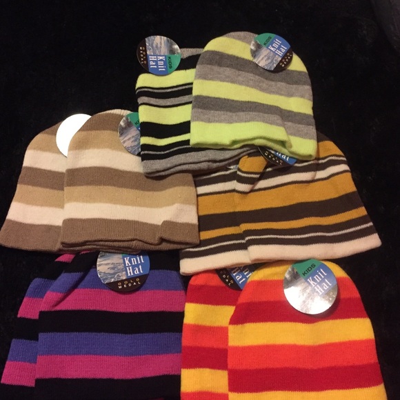 KIDS HATS❗️❗️❗️WINTER SALS 4.00$ each no tax