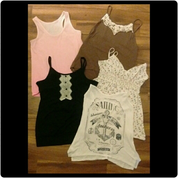 SOLD Lot of 5 size small tank tops - Picture 1 of 4