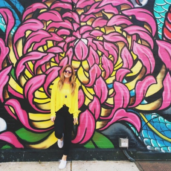 Meet your Posher, Jackie - Picture 2 of 3