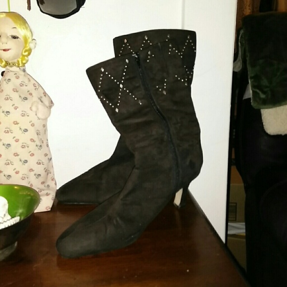 Brown Faux-Suede Ankle Low-Heeled Boots 9W!