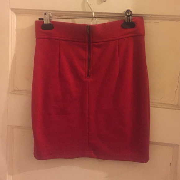 Skirt - Picture 2 of 2