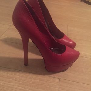 Bakers red Peyton pump
