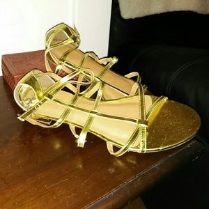 SALE!! NWOB Bright Gold Strappy Flats - size 9!