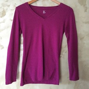 Supersoft pink Gap v neck.