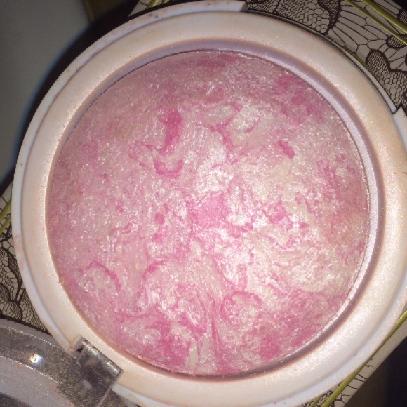 🌸DOSE  OF COLORS PEARL DUST HIGHLIGHTER 🌸