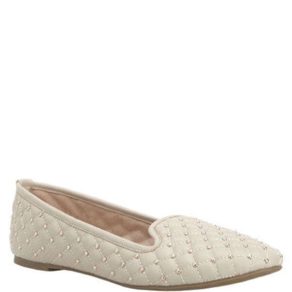 Nine West Shoes - New! Cream and gold Nine West flats