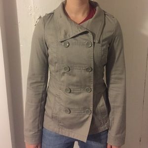 H&M double button coat. Very good condition.