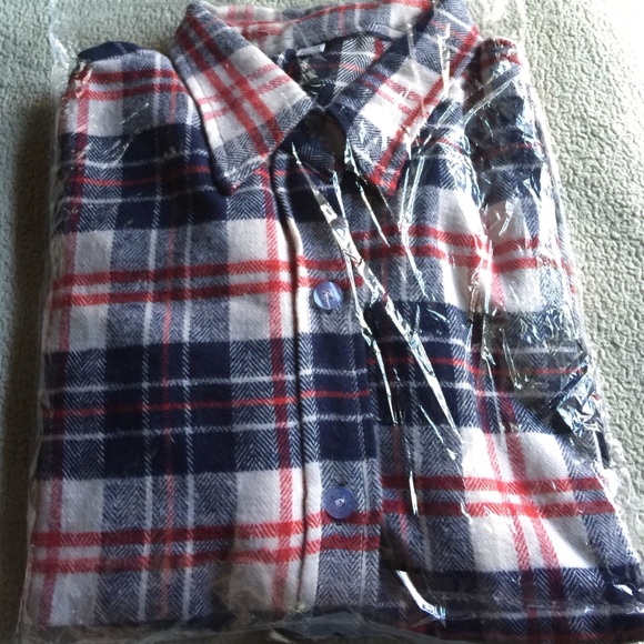 Plaid Long Sleeve Top - Picture 2 of 4
