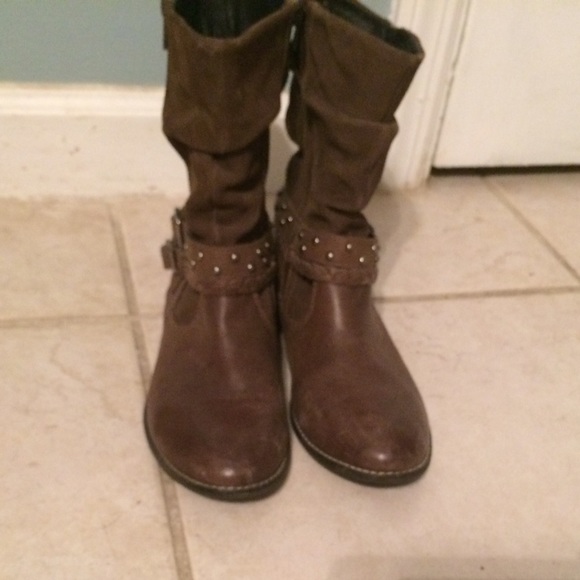 Coconuts brown zipper slouch boots