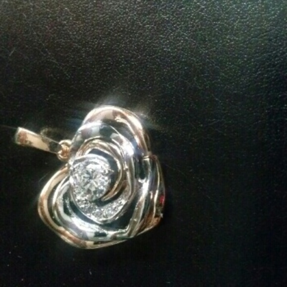 Heart Pendant - Picture 4 of 4