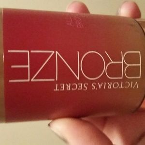 Victoria's Secret body bronzer.