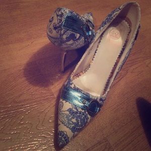 Carrini heels