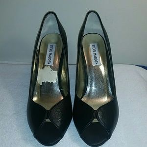 Steve Madden Black Peep Toe Heels