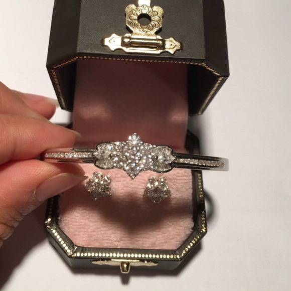 Top quality Diamond platinum bracelet and earring