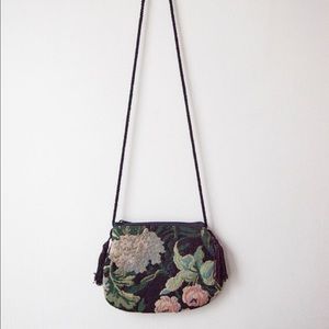 Vintage Floral Tapestry Patterned Purse