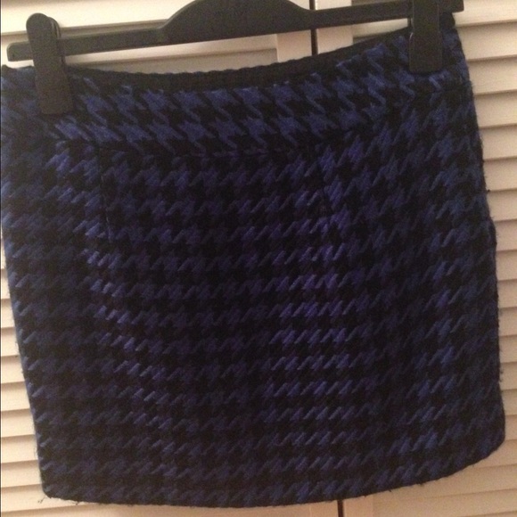 Limited patterned skirt - Picture 1 of 2