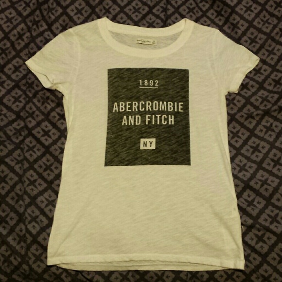 Abercrombie & Fitch white tee