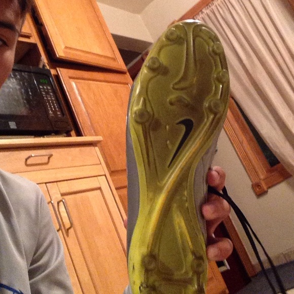 Nike Diamond HyperVenom - Picture 4 of 4