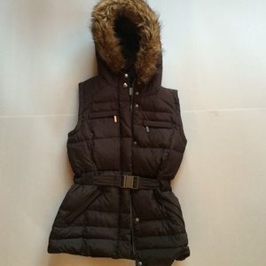 MICHAEL KORS sleeveless and hooded coat!