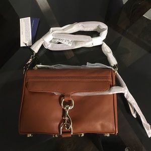 Mini MAC in Almond NWT